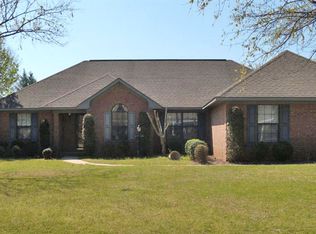 102 John Ct, Warner Robins, GA 31093