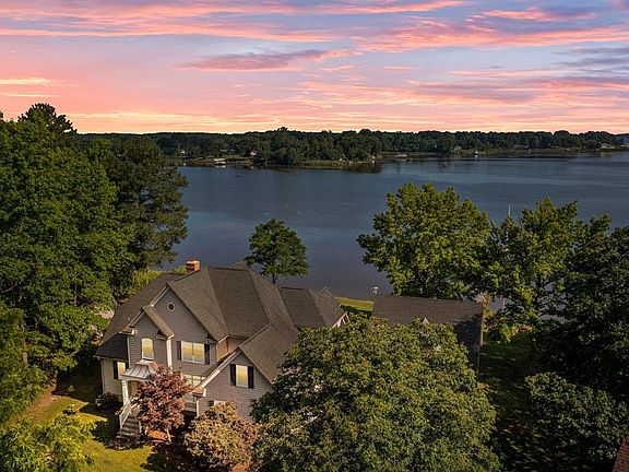 4th image of 766 Quiet Harbor Dr