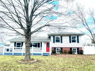 30W180 Bruce Ln, Naperville, IL 60563