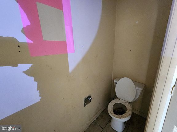 4th image of 2022 Eagle St