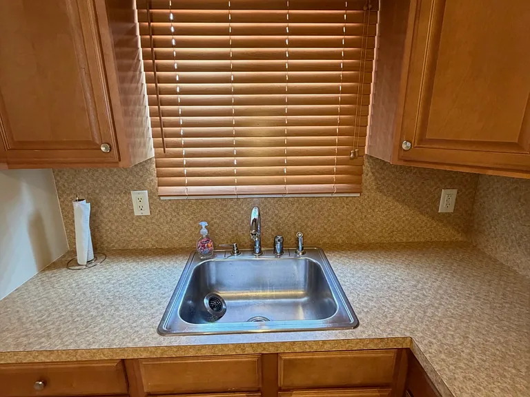 191 Merrill Ave — Photo 4