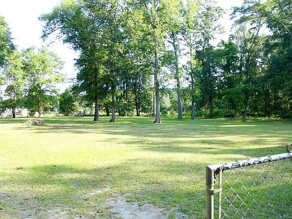 5th image of 115 Sylvan Dr
