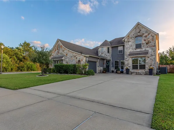 3401 Lockett Hall Cir, Bryan, TX 77808