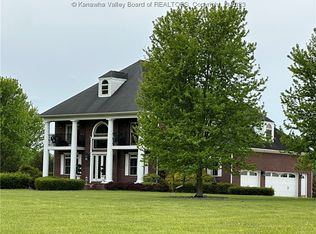 8202 Huntington Rd, Gallipolis Ferry, WV 25515