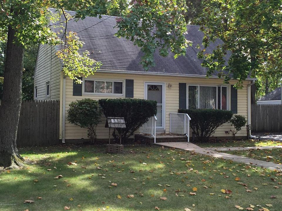 2nd image of 28 Diamond Ct
