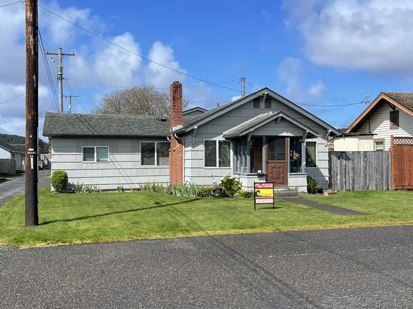 240 S 19th St, Reedsport, OR 97467