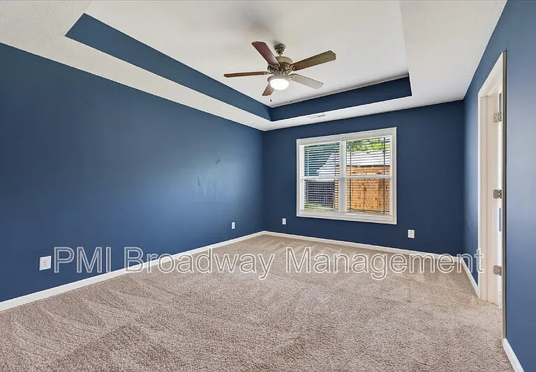 837 Shelton Cir — Photo 25