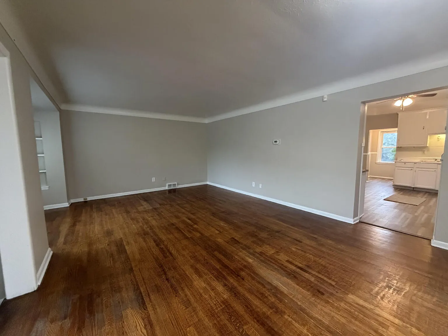 3 bed, 2.5 bath, 1432 sqft, $2,150 — Photo 3