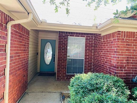 3rd image of 1145 Springwood Dr