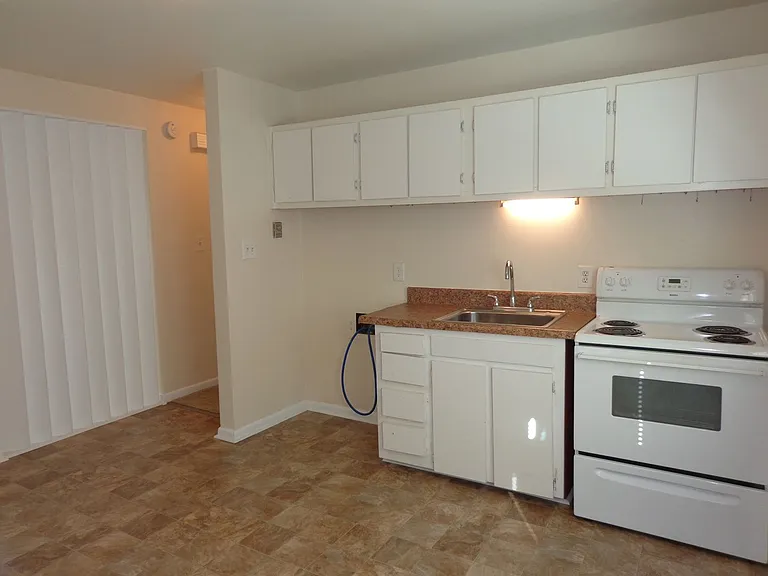 4626 Coronet Ave — Photo 5