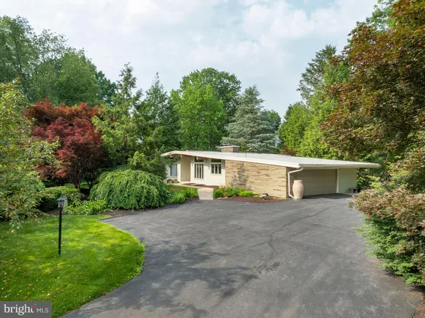 729 Outer Dr, State College, PA 16801