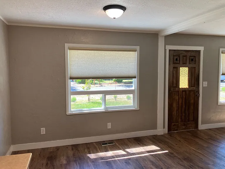 3864 Bartlett Dr SE — Photo 10