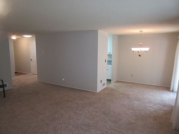 3rd image of 4624-4624 82nd Ave W