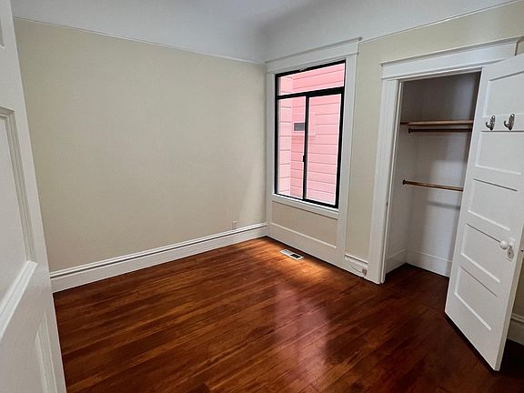 3rd image of 37 Jasper Pl