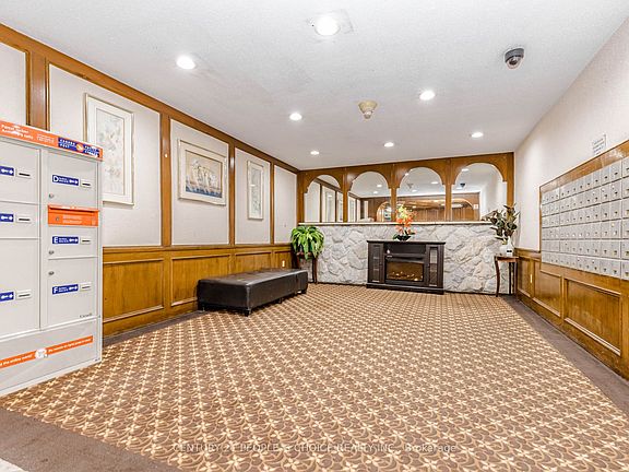 5th image of 3577 Derry Rd E #906