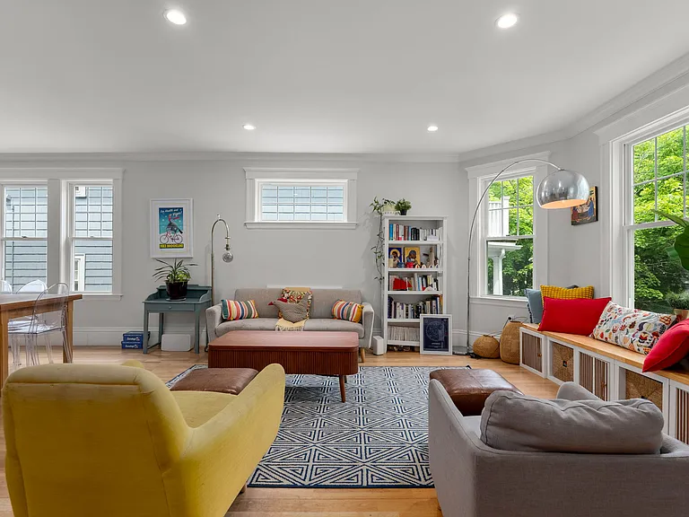 100 Browne St #1 — Photo 4