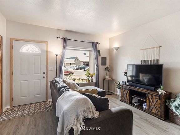 Unit A is adorable. Bright and full of natural light this unit is approximately 750 sq. ft.