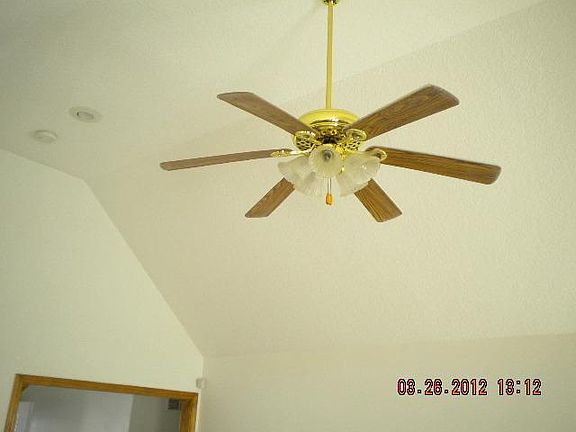 2nd image of 861 Woodland Dr
