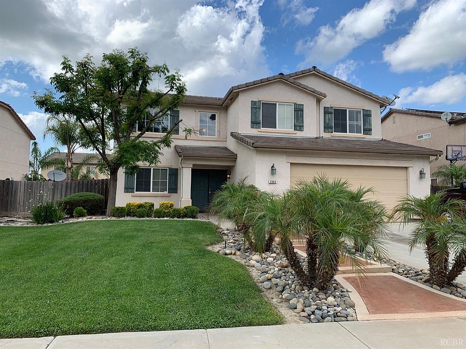 1st image of 2082 W Picadilly Ln