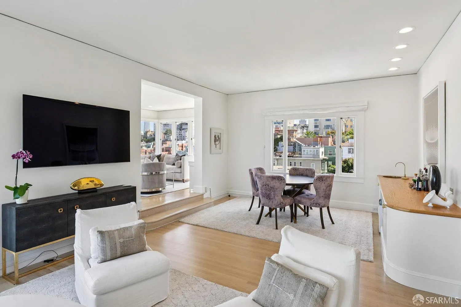 1127 Greenwich St - Photo 5