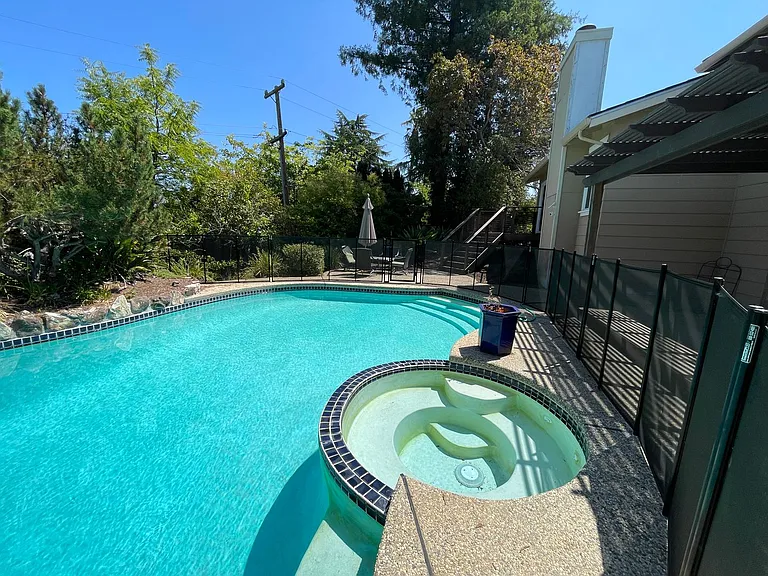 10434 Alicia Ct — Photo 25