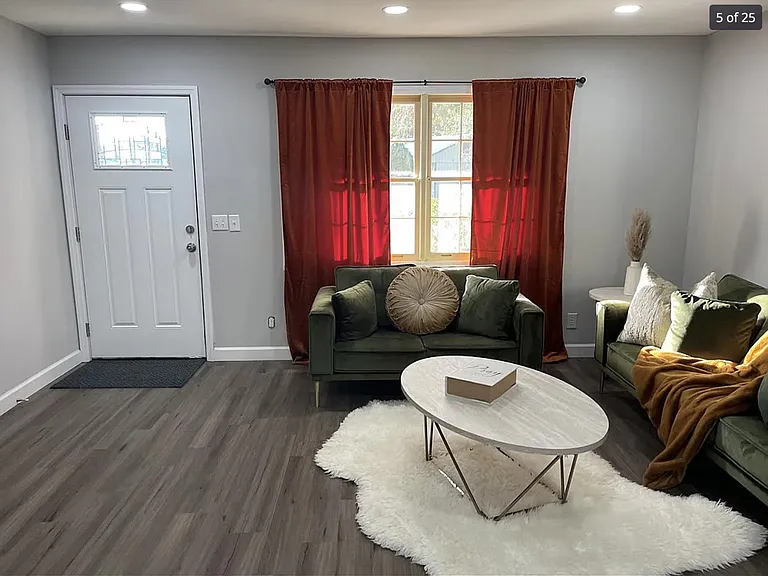 312 Hornet Dr — Photo 3