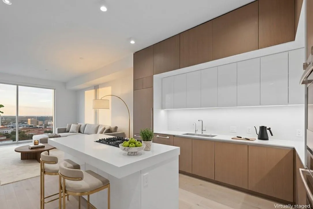 1 bed, 1.0 bath, 910 sqft, $3,700 — Photo 1