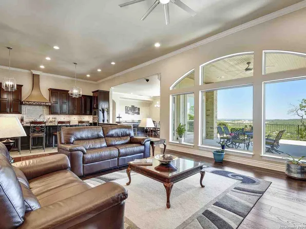 8 Braeburn Ct, Bulverde, TX 78163