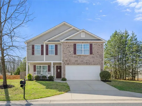 2344 Whisperwood St, Rural Hall, NC 27045