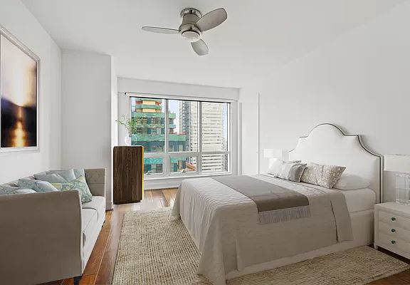 4th image of 350 W 42nd St APT 44G