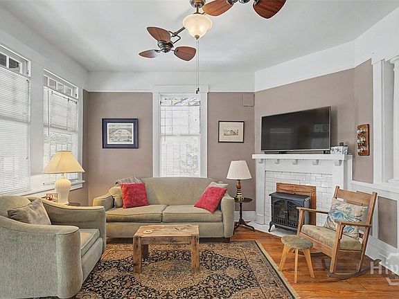 3rd image of 804 E 36th Street