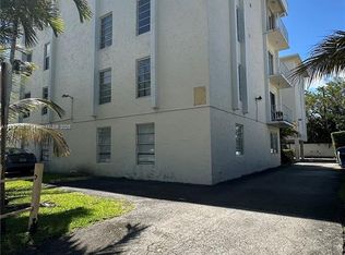 El Paraiso Condo, Miami, FL 33135