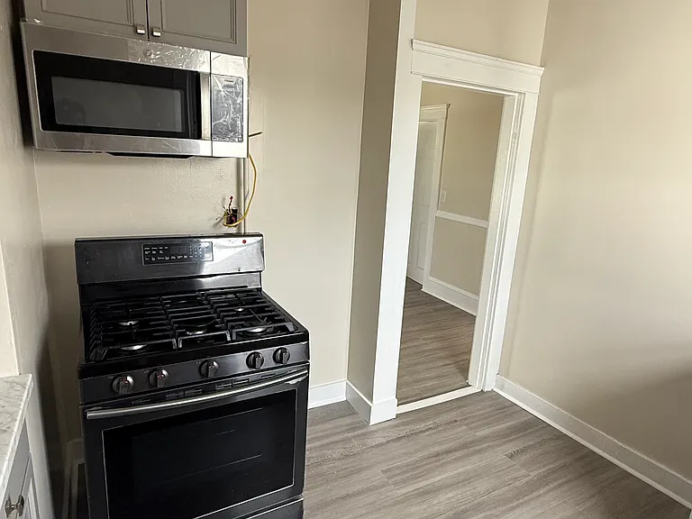 28 Magnolia St — Photo 11
