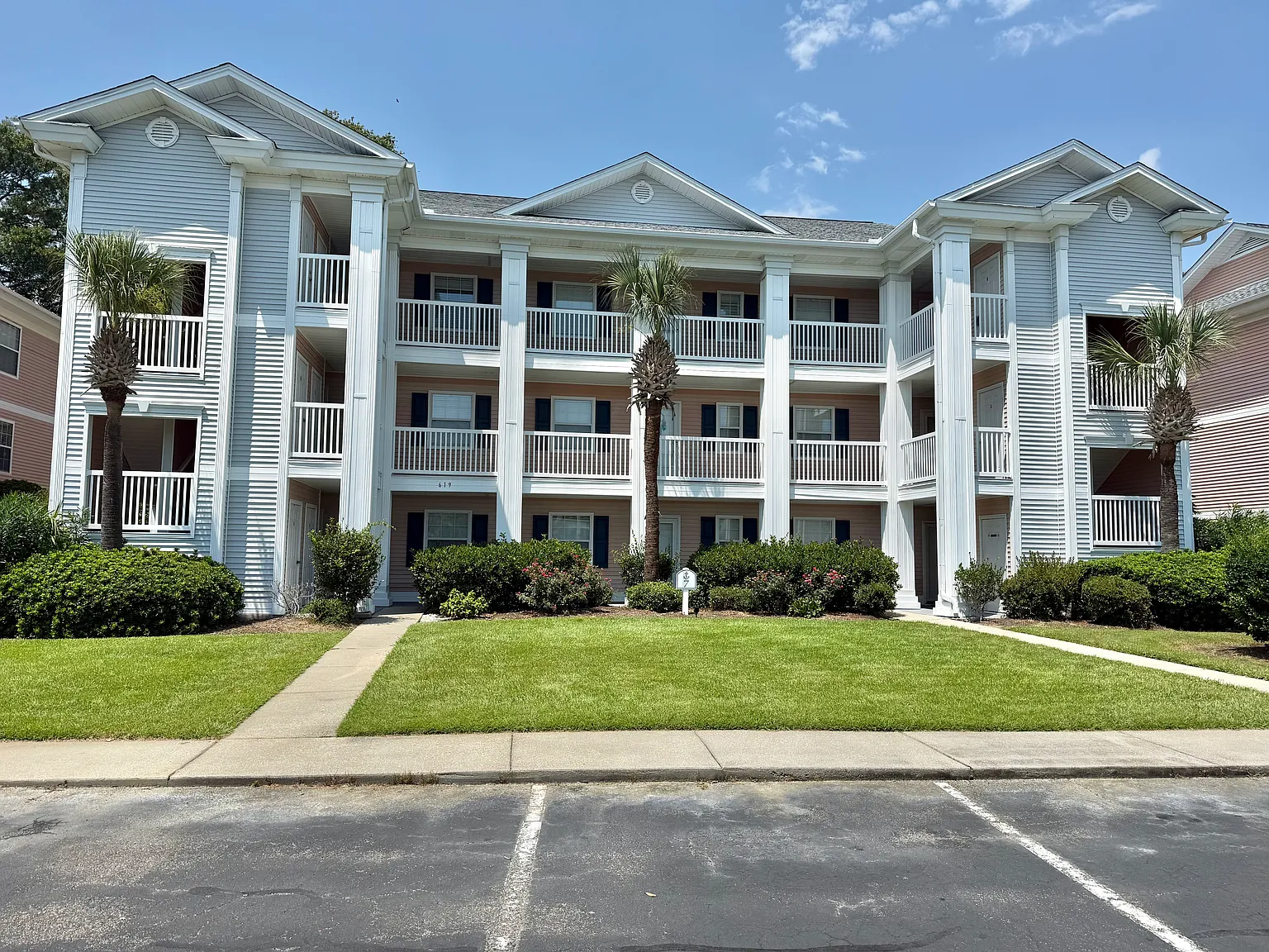 2 bed, 1100 sqft, $1,650 — Photo 1
