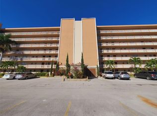 300 NE 12th Ave APT 105, Hallandale, FL 33009