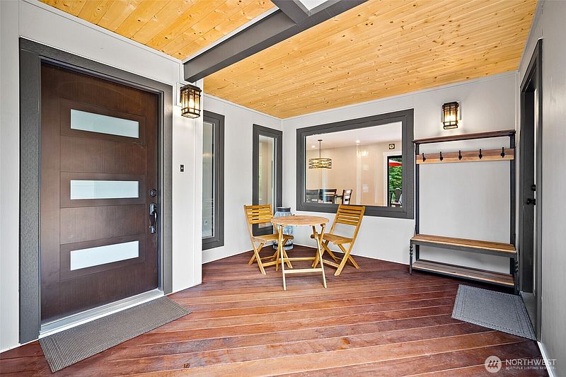 4th image of 5830 Mission Road