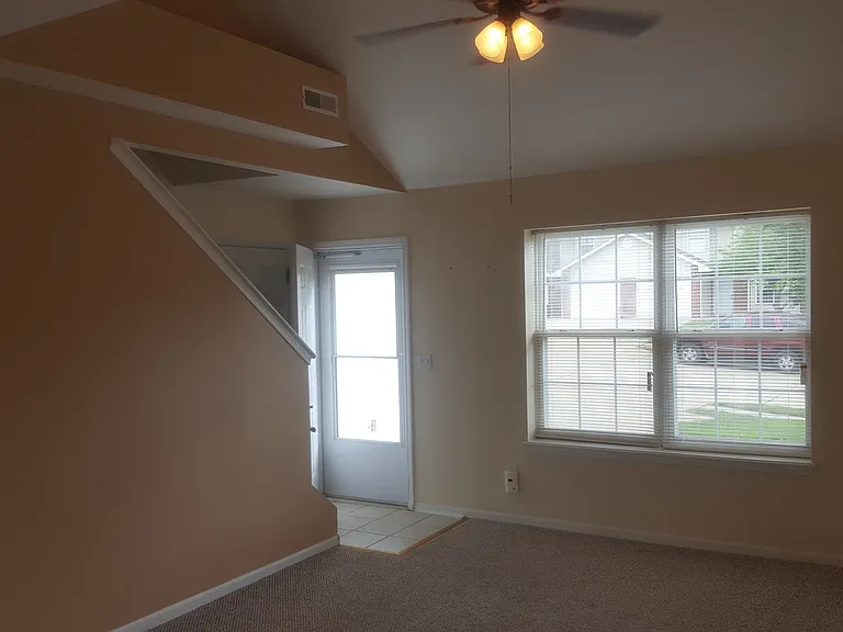 3408-3410 Squirrel Dr — Photo 7