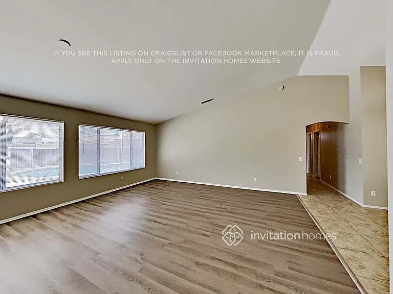 7039 S 19th St — Photo 4