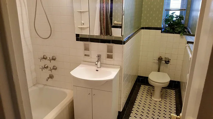 Sold by Benjamin Realty Since 1980 | media 17