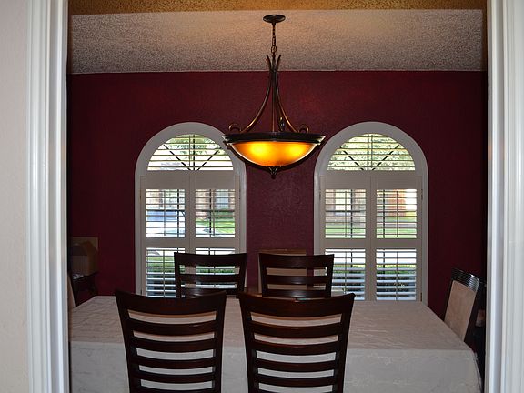 Dining room 10' X 13'