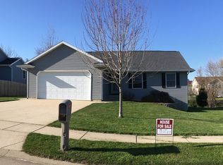 5 Bradley Ct, Central City, IA 52214