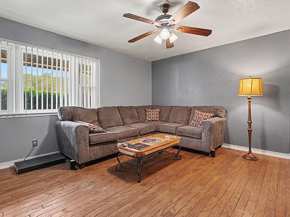 4th image of 5239 40th St
