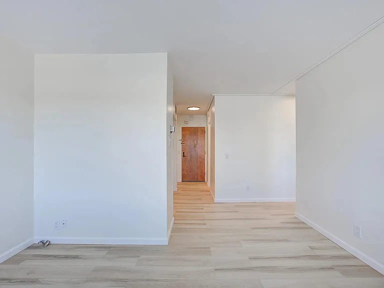 555 E William St #16G — Photo 11