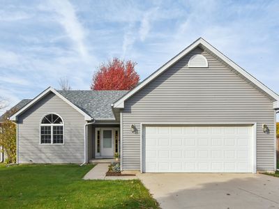 423 S Geneva St, Maple Park, IL, 60151