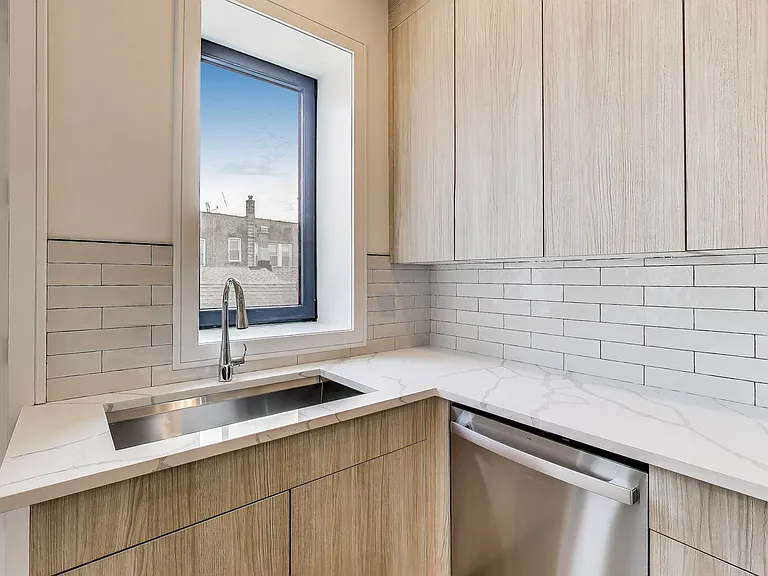 2023 N Drake Ave #3S — Photo 7