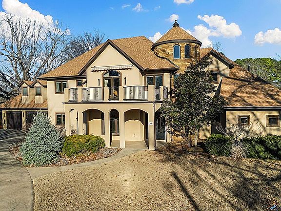 3rd image of 608 N Sequoyah Dr
