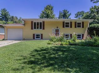 1914 Clover Ln, Champaign, IL 61821