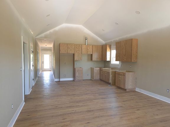 3rd image of 1336 County Road 617