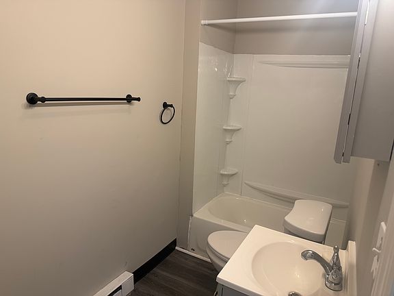 5th image of 5305 East Dr APT F