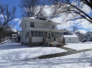 910 N 5th St, Red Oak, IA 51566